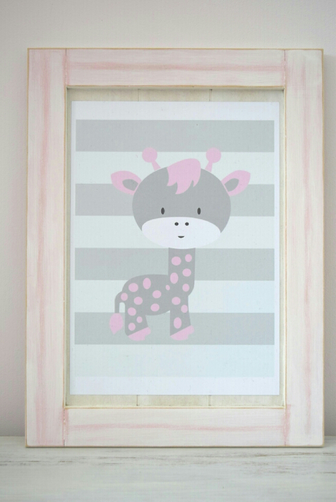 Jirafa Rosa y gris