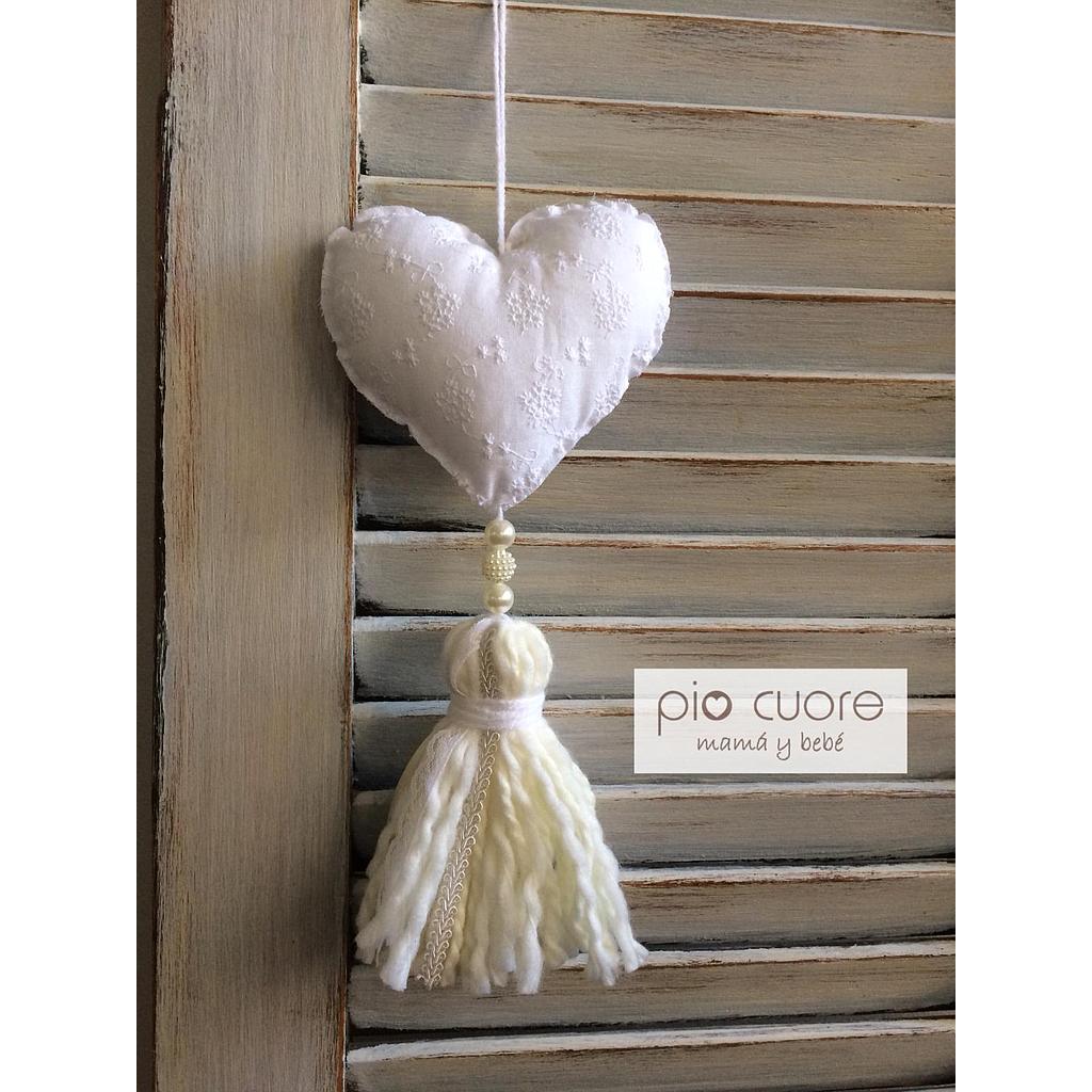 Colgante corazon broderie