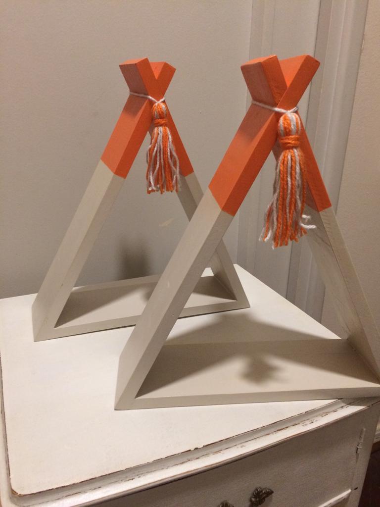 Tipi Naranja y gris pastel