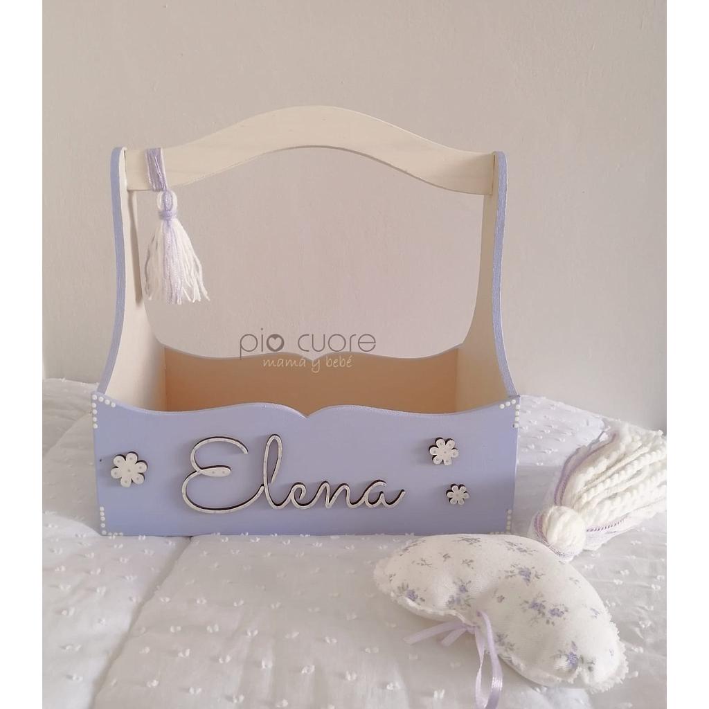 Canasta lila y crudo con apliques de flores
