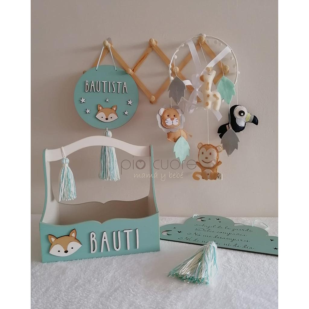 Set de Móvil animalitos, nube con frase, Canasta organizadora, Cartel con nombre.