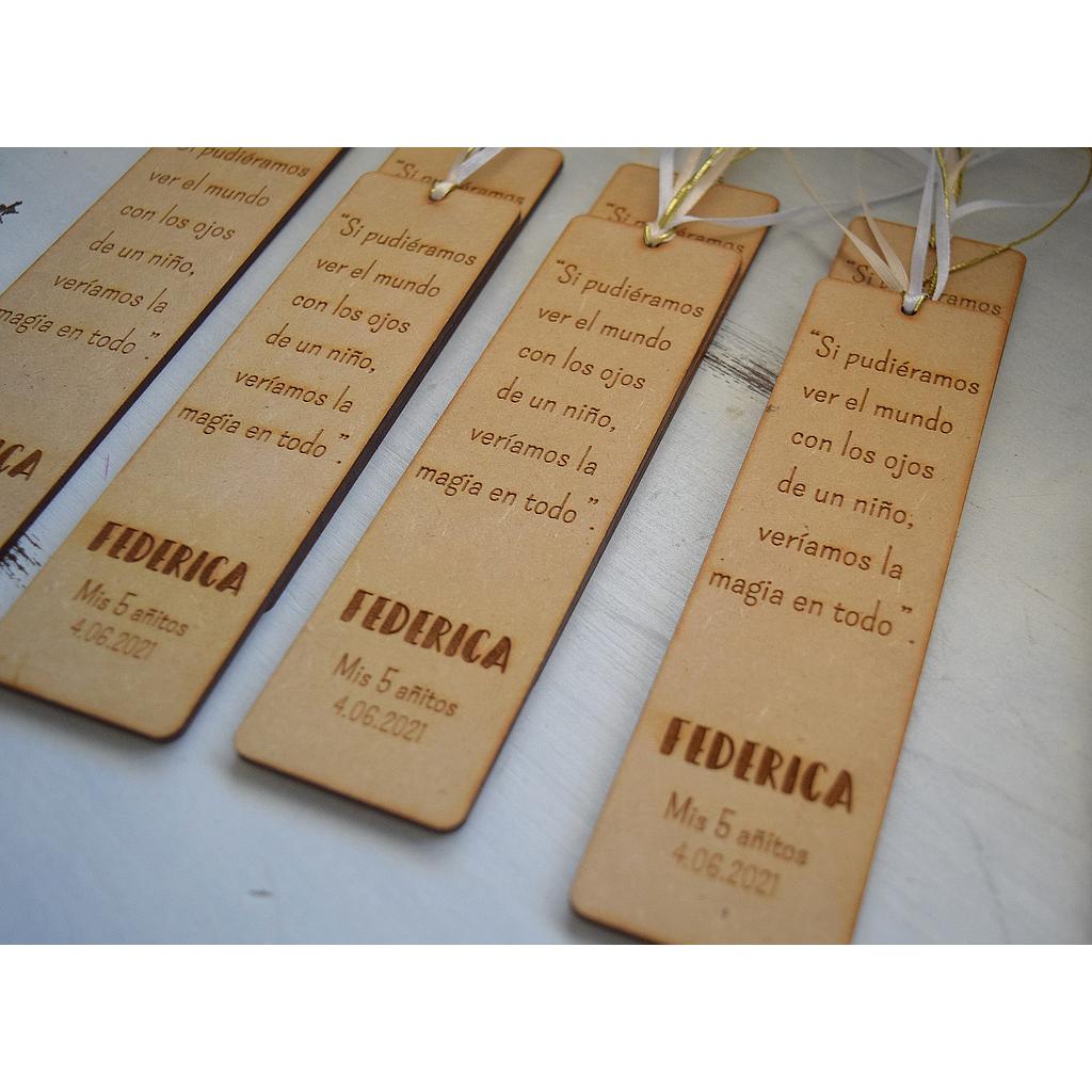 Souvenir marca libros con frase 