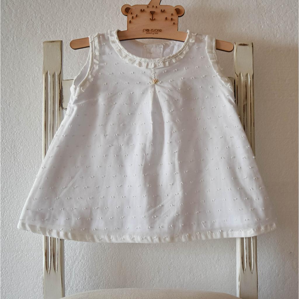 Vestido plumettie con forro y bordados a mano. Talle 12 a 18 meses