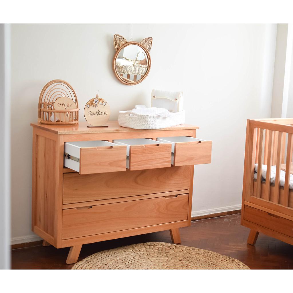 Cómoda " AMALFI" en madera maciza. Medidas 