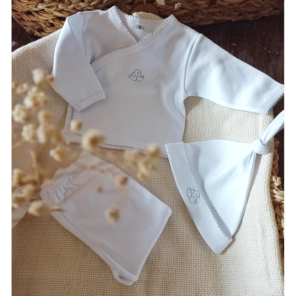 Conjunto 3 piezas 100% algodón. Con bordecitos en gris
